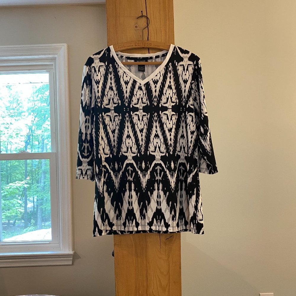 Focus 2000 black and white blouse